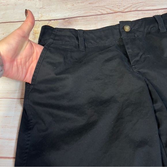 Womens Old Navy black Bermuda shorts size 6 low rise Perfect Bermudas - Picture 5 of 13